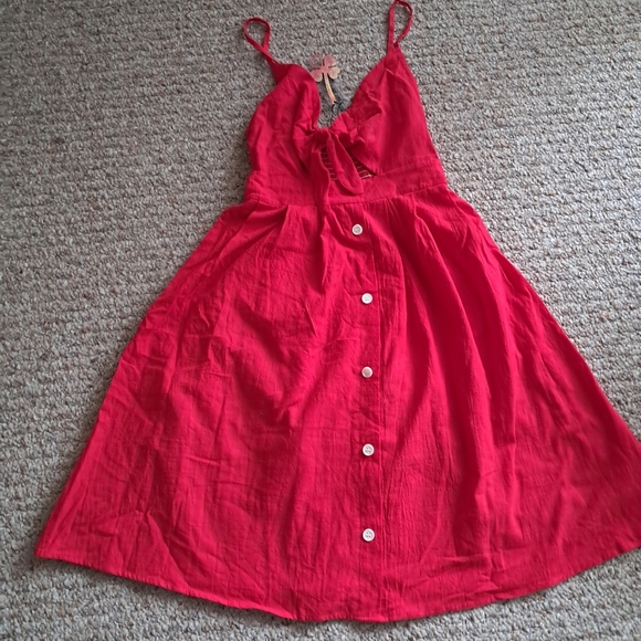 Adjustable spaghetti strap red dress - Picture 1 of 9